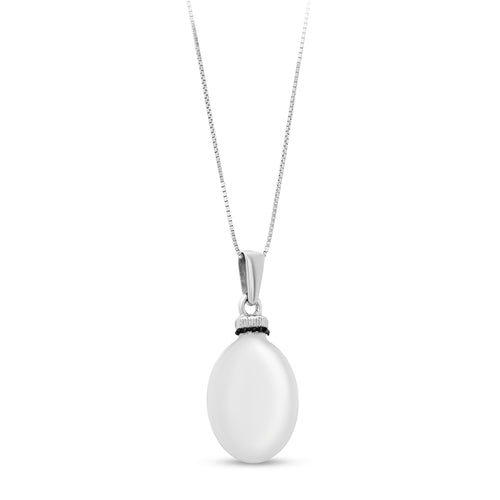 Pendentif en argent en forme d'œuf. Brillant