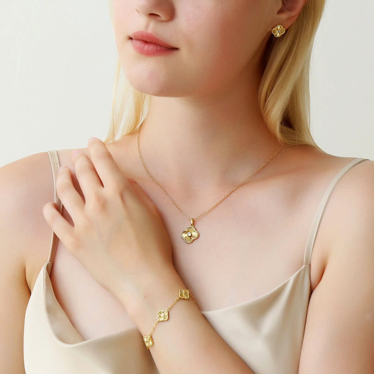 Diamond Clover Collier 0.10ct Lab Grown Diamant Goldplated